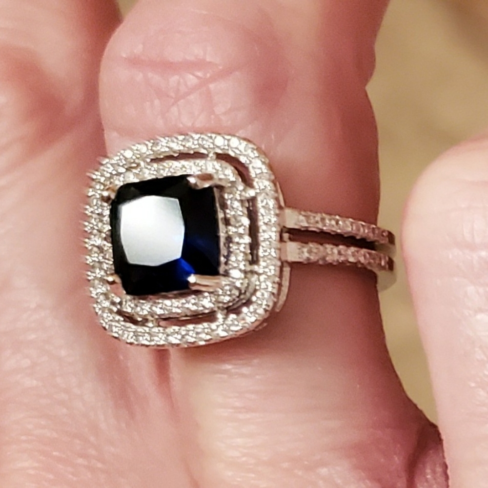 Sterling Exquisite Multi-Sapphire Sz 7 Ring